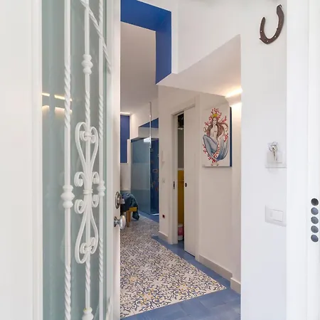 Vivaldo Fuoro Partenope - Boutique In The Heart Of